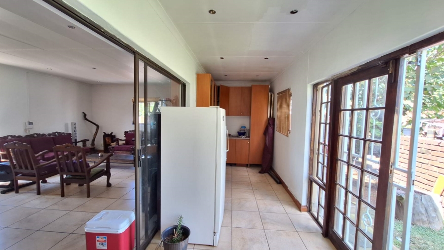 5 Bedroom Property for Sale in Florida Gauteng
