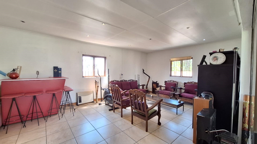 5 Bedroom Property for Sale in Florida Gauteng