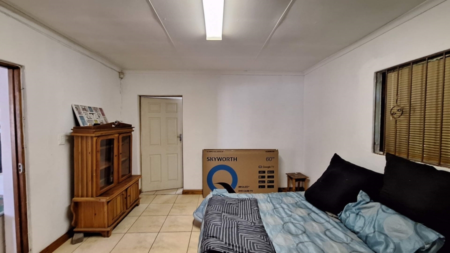 5 Bedroom Property for Sale in Florida Gauteng