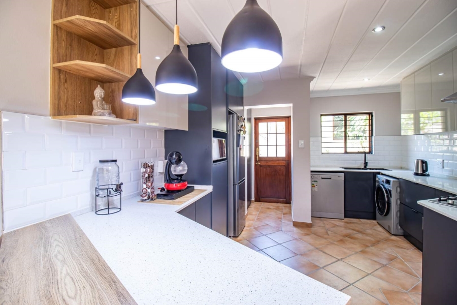 To Let 3 Bedroom Property for Rent in Morningside Gauteng