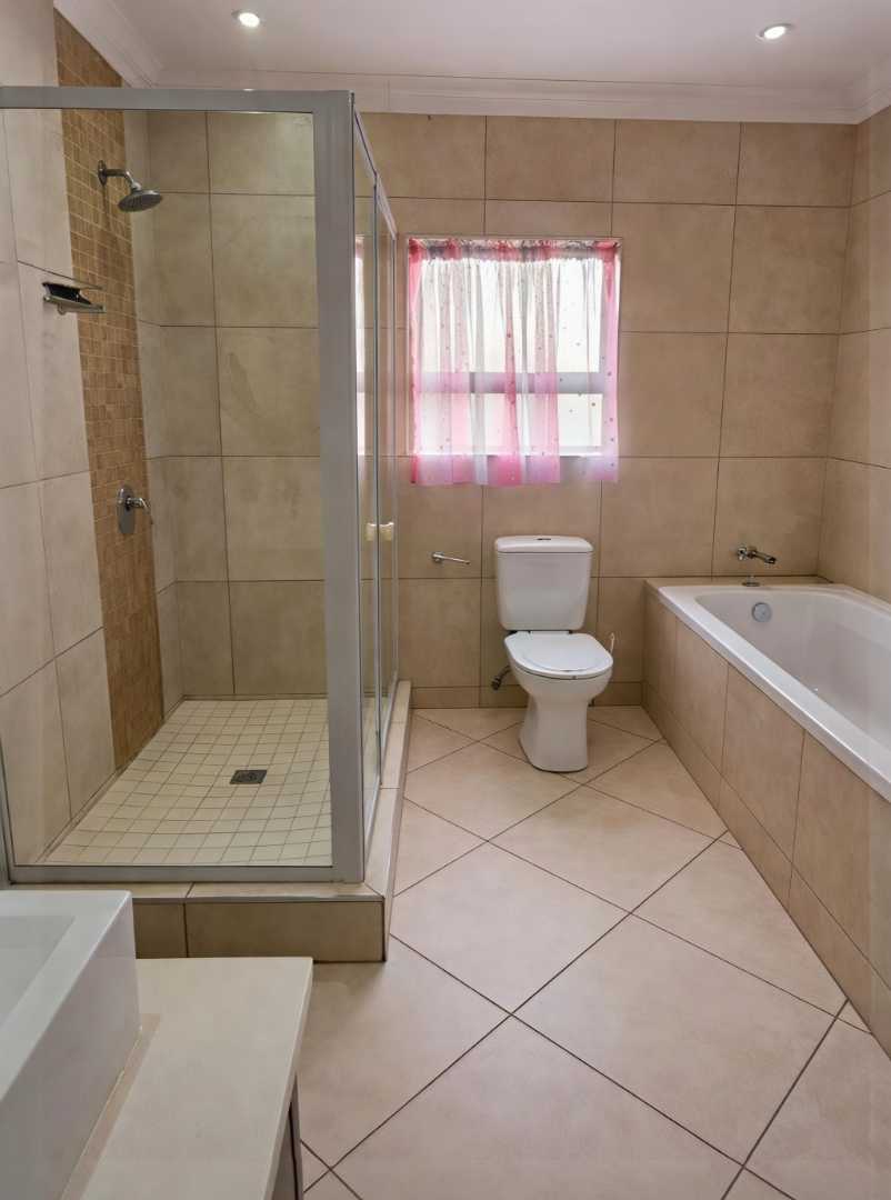 3 Bedroom Property for Sale in The Wilds Gauteng