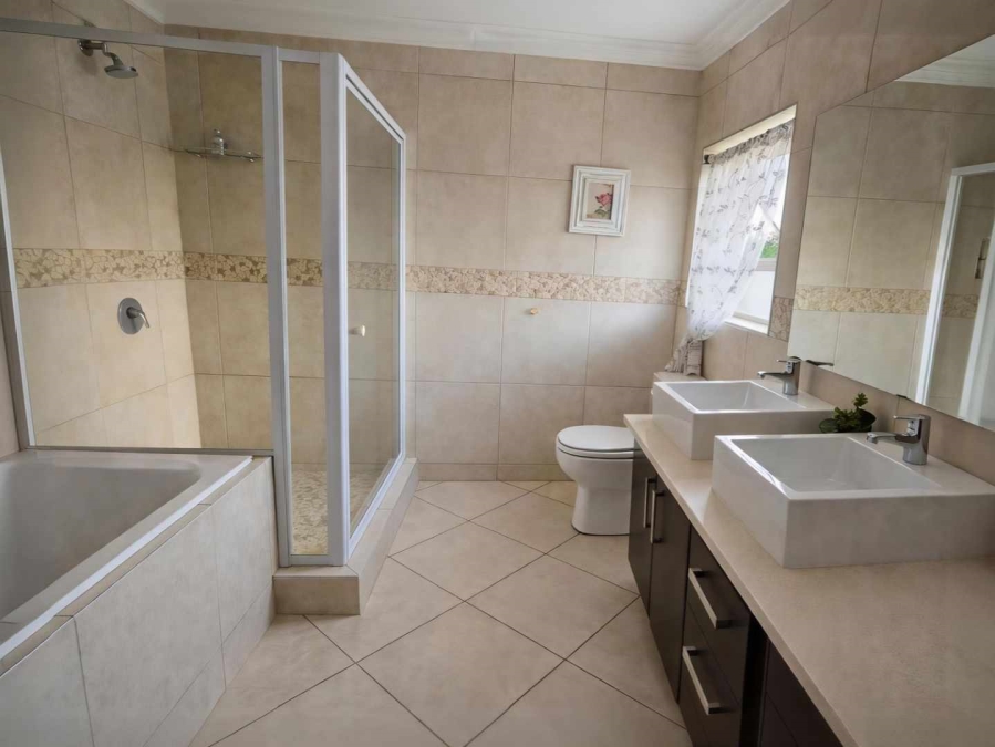 3 Bedroom Property for Sale in The Wilds Gauteng
