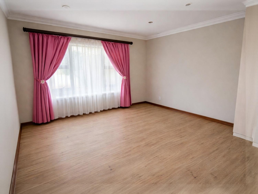 3 Bedroom Property for Sale in The Wilds Gauteng