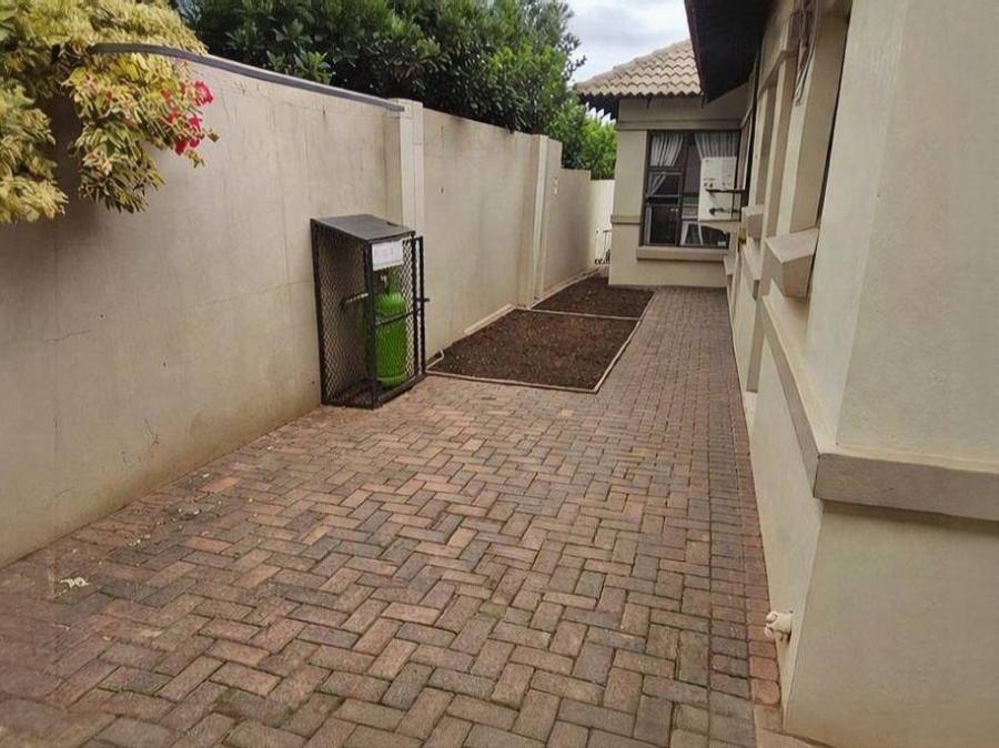 3 Bedroom Property for Sale in The Wilds Gauteng
