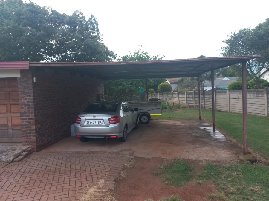 5 Bedroom Property for Sale in Lyttelton Manor Gauteng