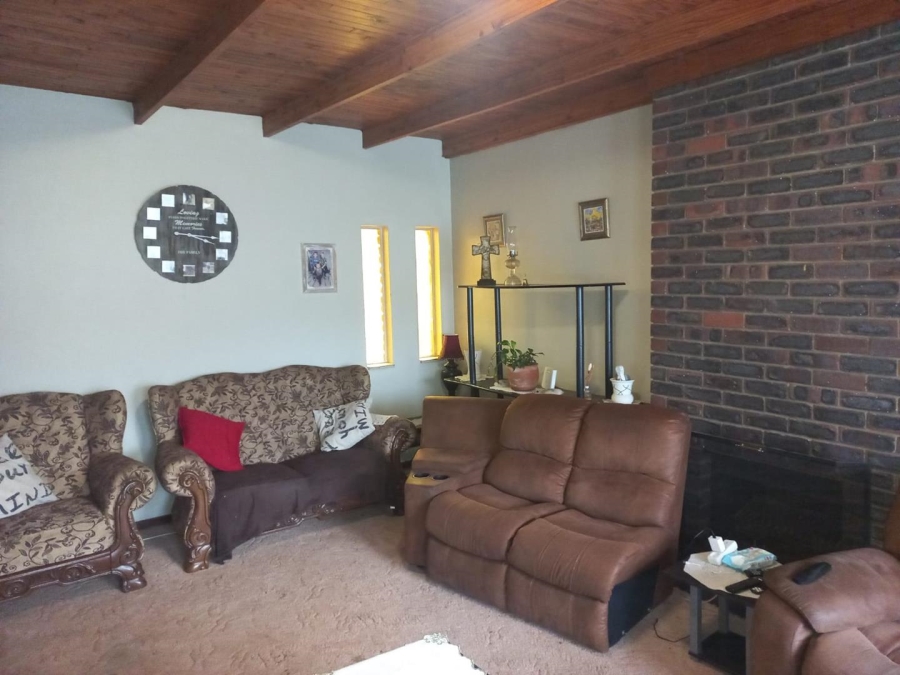 5 Bedroom Property for Sale in Lyttelton Manor Gauteng