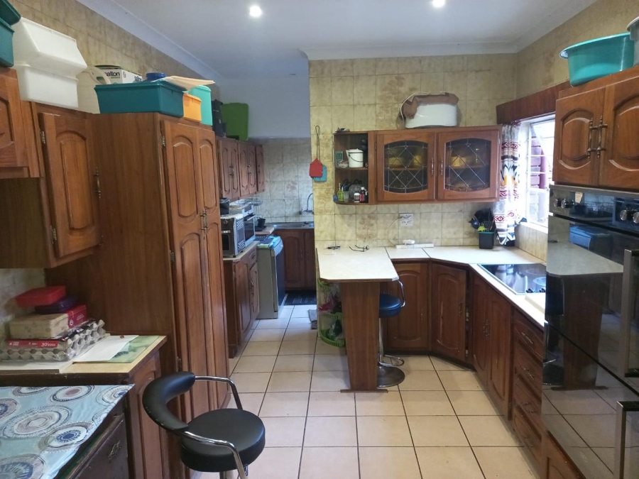 5 Bedroom Property for Sale in Lyttelton Manor Gauteng