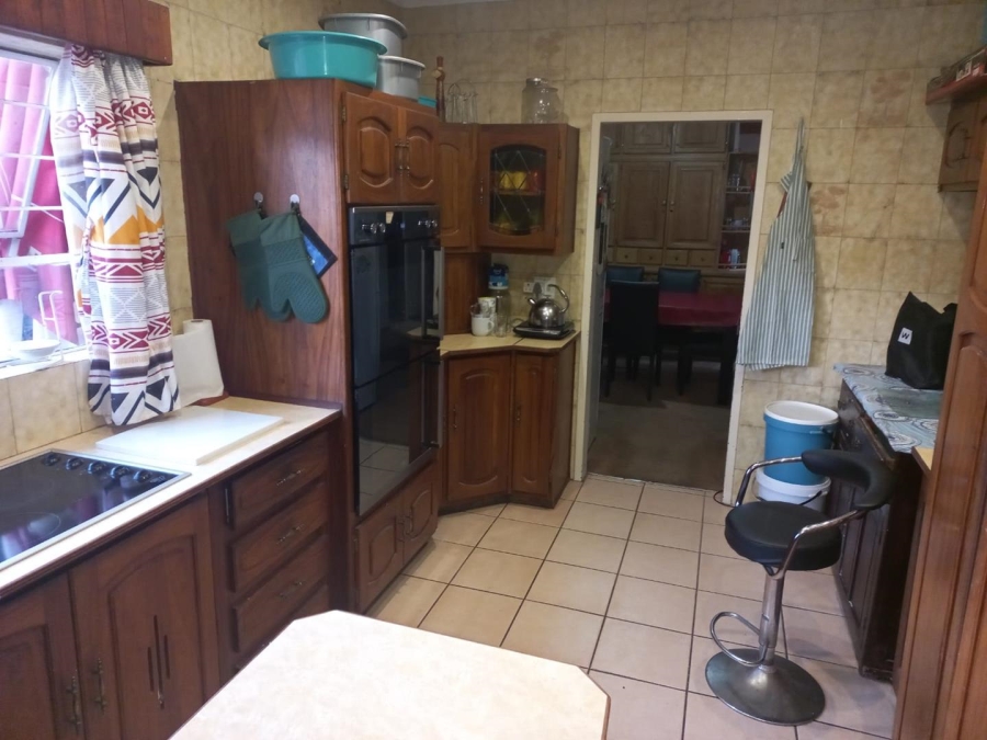 5 Bedroom Property for Sale in Lyttelton Manor Gauteng