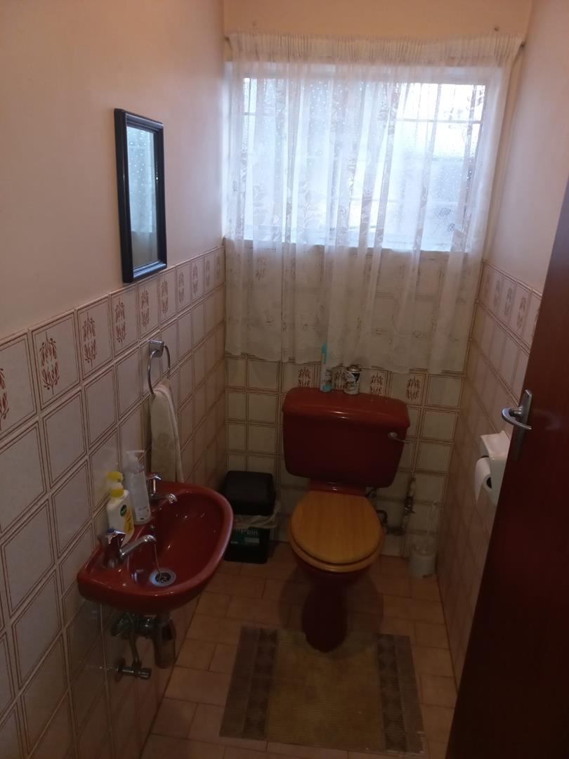 5 Bedroom Property for Sale in Lyttelton Manor Gauteng