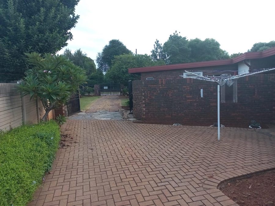 5 Bedroom Property for Sale in Lyttelton Manor Gauteng
