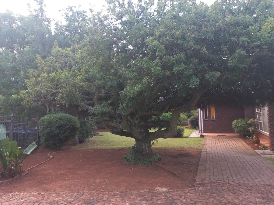 5 Bedroom Property for Sale in Lyttelton Manor Gauteng