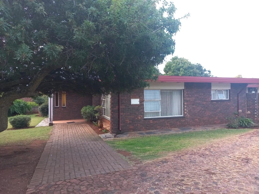 5 Bedroom Property for Sale in Lyttelton Manor Gauteng