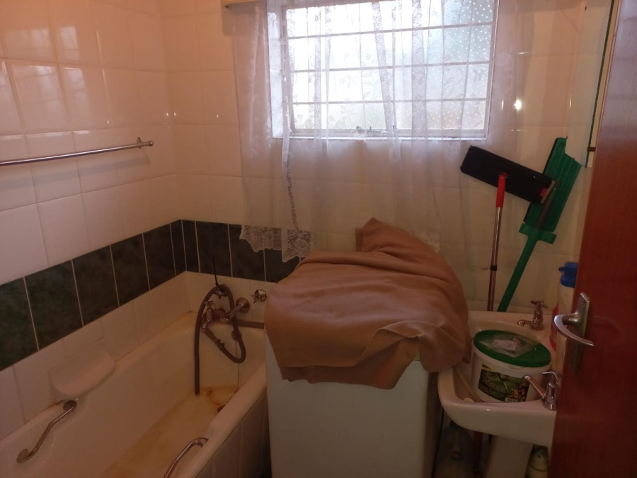 5 Bedroom Property for Sale in Lyttelton Manor Gauteng