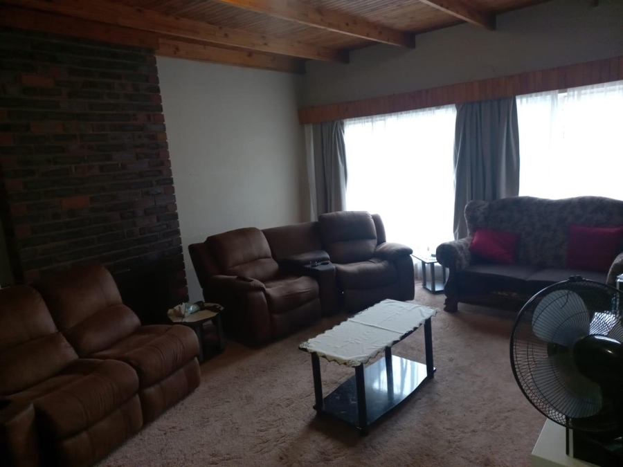 5 Bedroom Property for Sale in Lyttelton Manor Gauteng