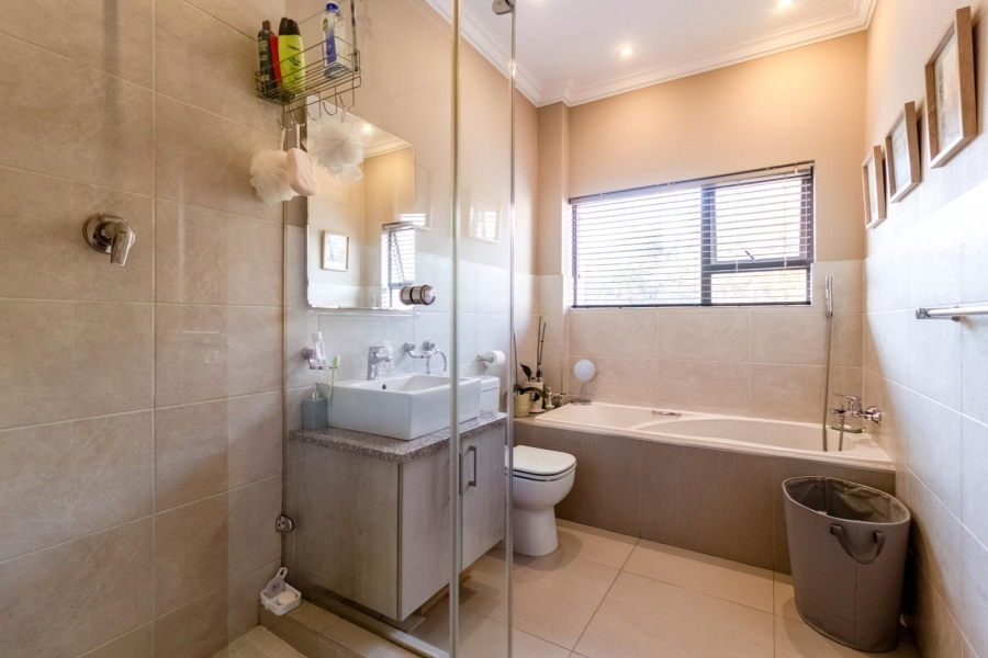 4 Bedroom Property for Sale in Eye of Africa Gauteng