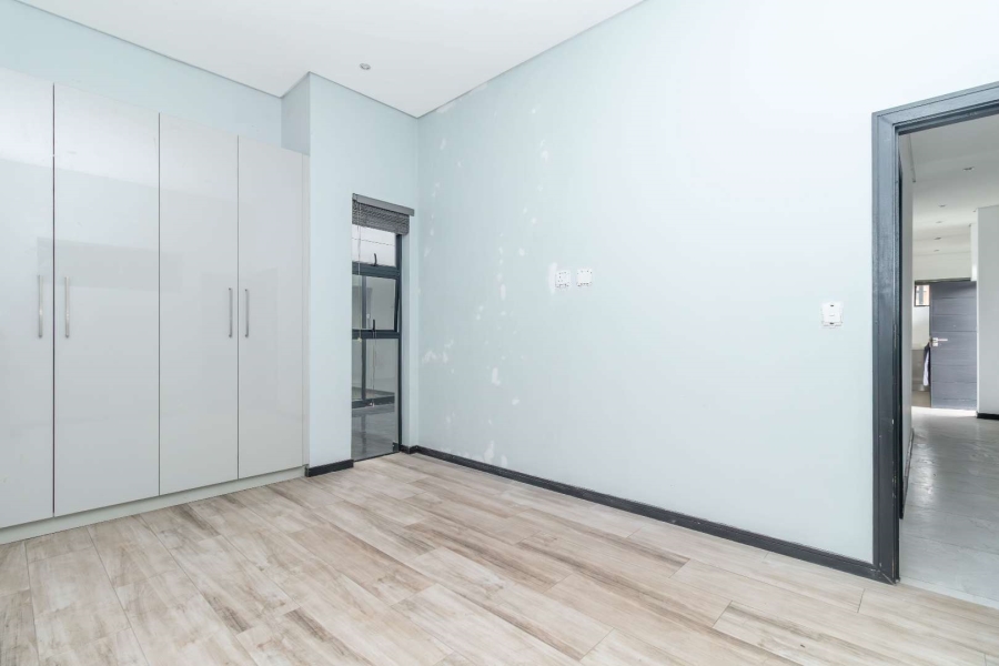 To Let 3 Bedroom Property for Rent in Parkmore Gauteng