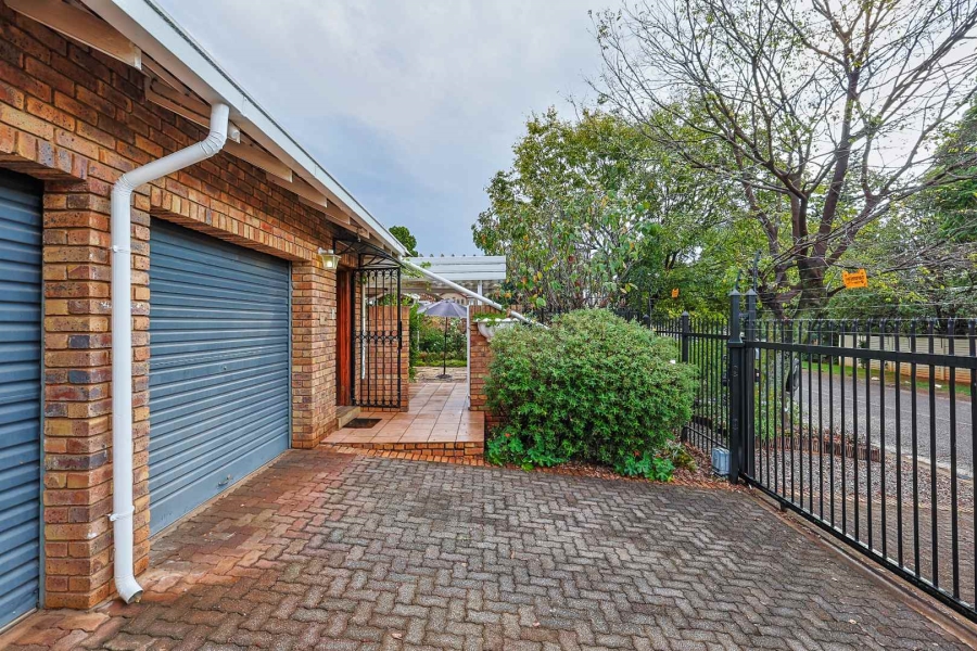 3 Bedroom Property for Sale in Die Wilgers Gauteng