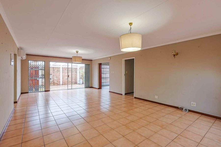 3 Bedroom Property for Sale in Die Wilgers Gauteng