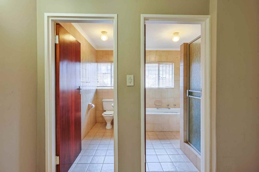 3 Bedroom Property for Sale in Die Wilgers Gauteng