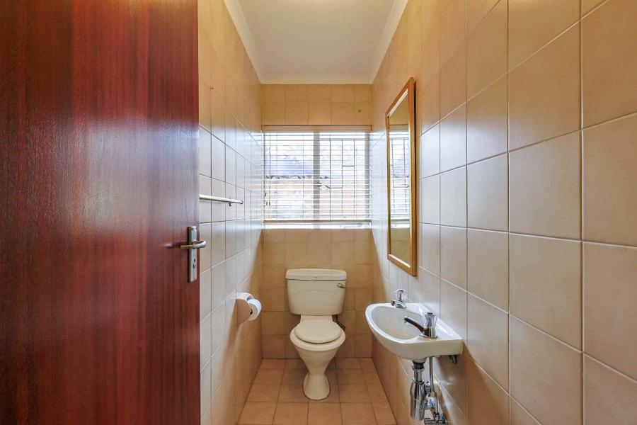 3 Bedroom Property for Sale in Die Wilgers Gauteng