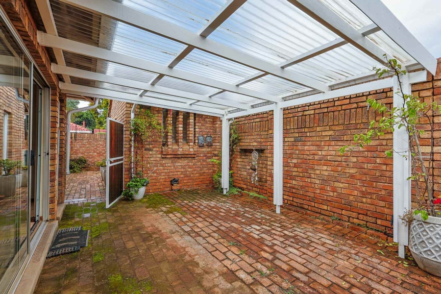 3 Bedroom Property for Sale in Die Wilgers Gauteng