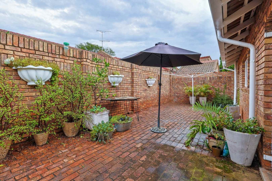 3 Bedroom Property for Sale in Die Wilgers Gauteng