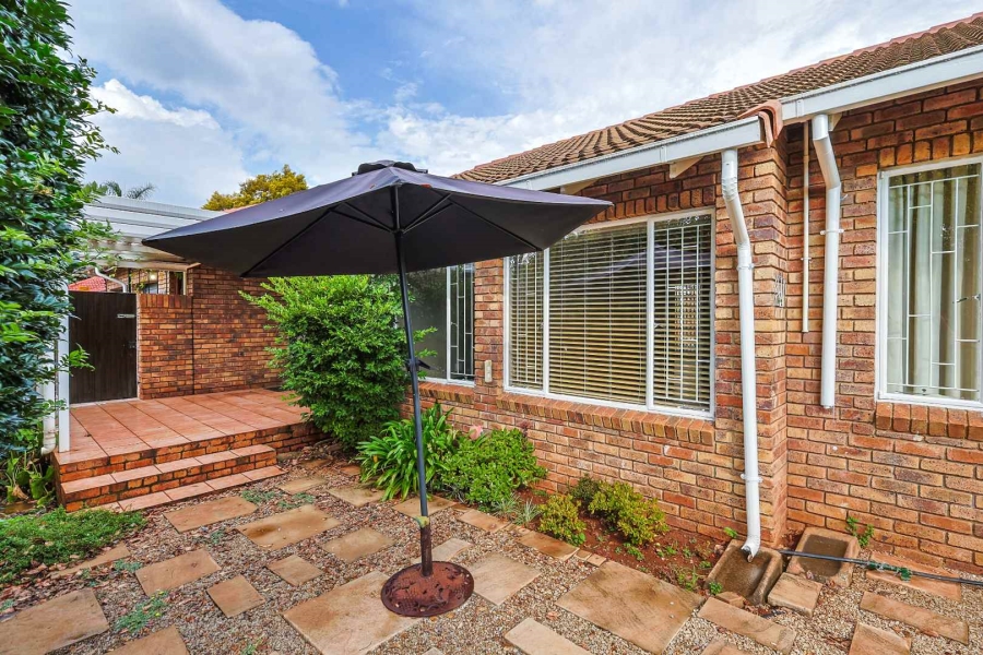 3 Bedroom Property for Sale in Die Wilgers Gauteng