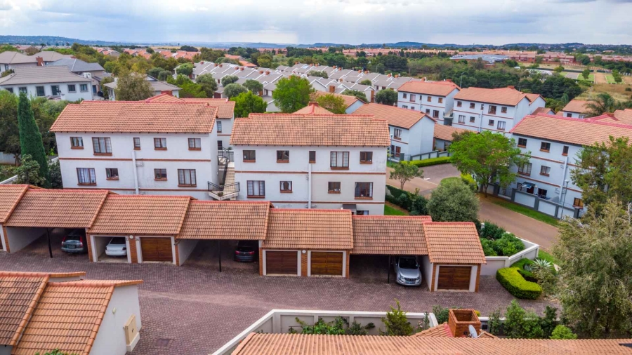 2 Bedroom Property for Sale in Country View Estate Gauteng