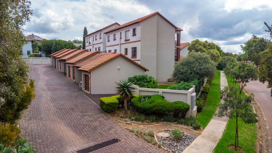 2 Bedroom Property for Sale in Country View Estate Gauteng