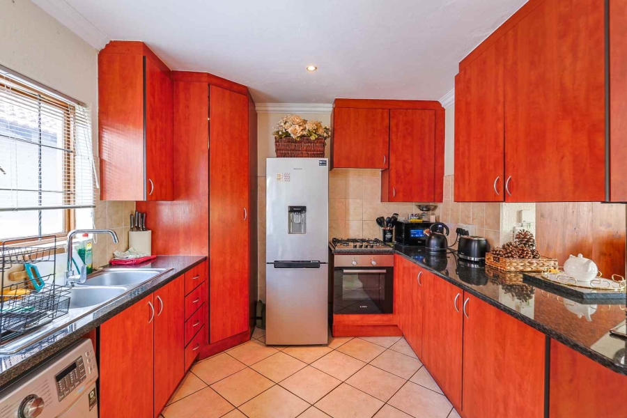 2 Bedroom Property for Sale in Country View Estate Gauteng