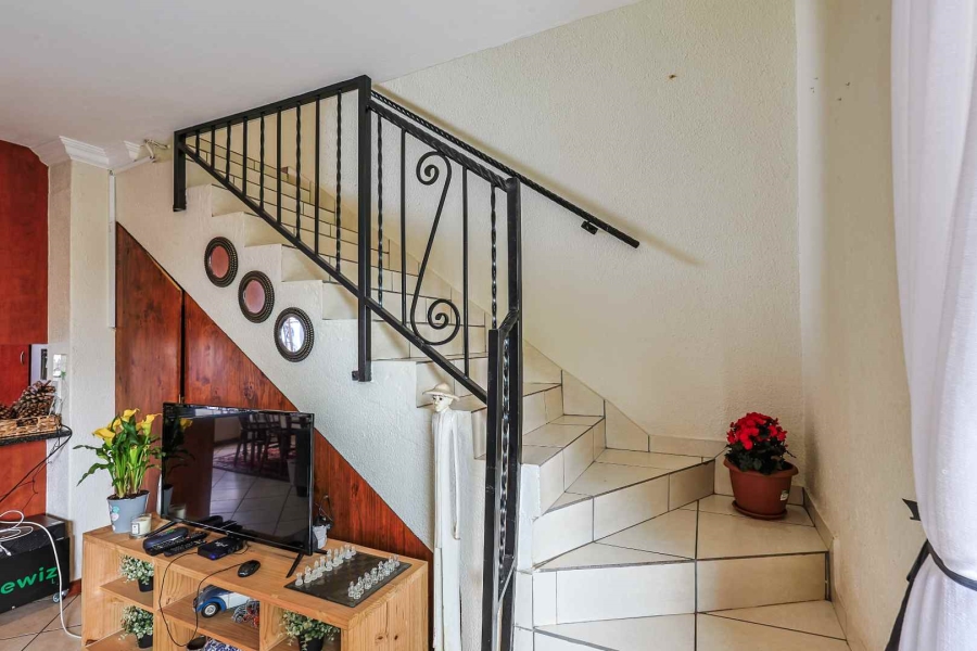 2 Bedroom Property for Sale in Country View Estate Gauteng