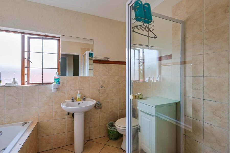 2 Bedroom Property for Sale in Country View Estate Gauteng