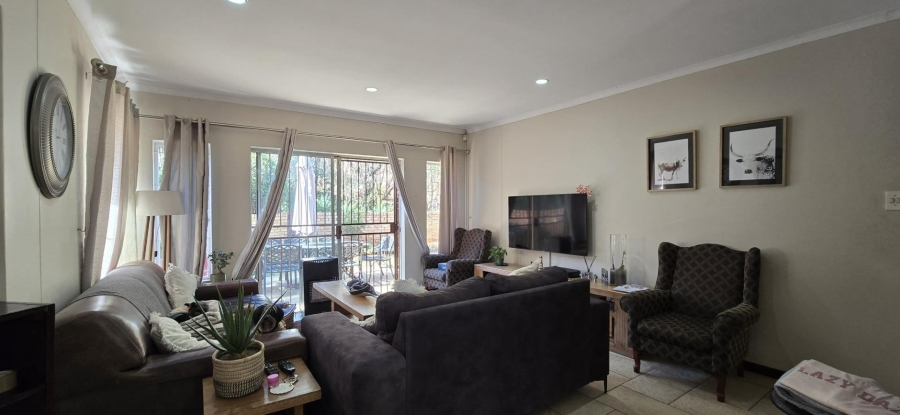 To Let 3 Bedroom Property for Rent in Faerie Glen Gauteng