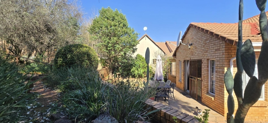 To Let 3 Bedroom Property for Rent in Faerie Glen Gauteng