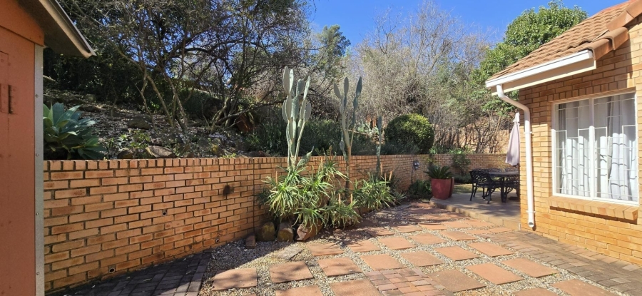 To Let 3 Bedroom Property for Rent in Faerie Glen Gauteng