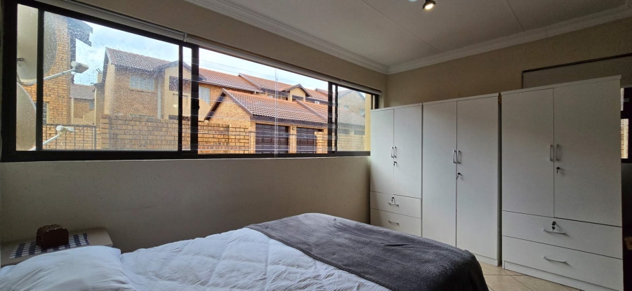 3 Bedroom Property for Sale in The Wilds Gauteng