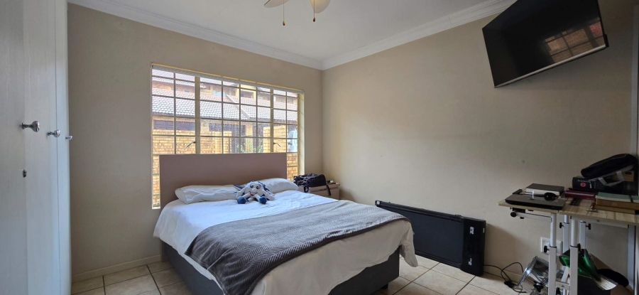 3 Bedroom Property for Sale in The Wilds Gauteng