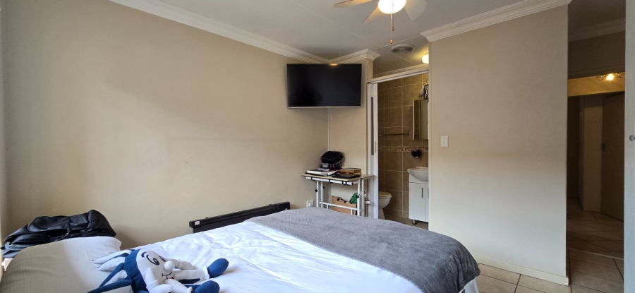 3 Bedroom Property for Sale in The Wilds Gauteng