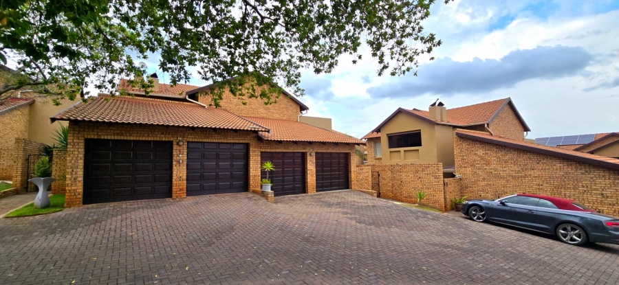 2 Bedroom Property for Sale in The Wilds Gauteng