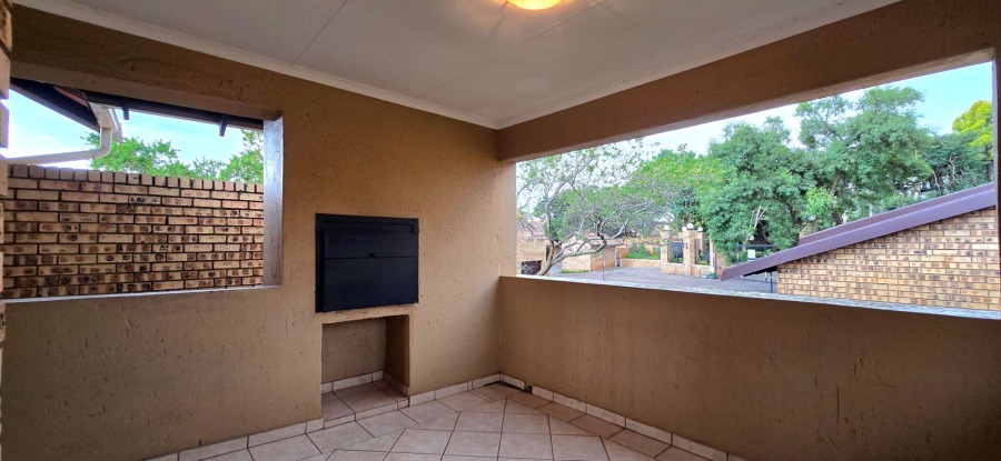 2 Bedroom Property for Sale in The Wilds Gauteng