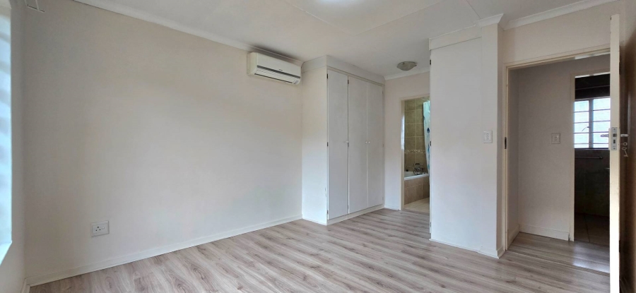 2 Bedroom Property for Sale in The Wilds Gauteng