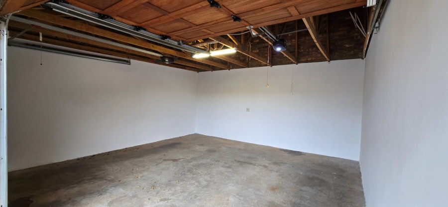 2 Bedroom Property for Sale in The Wilds Gauteng