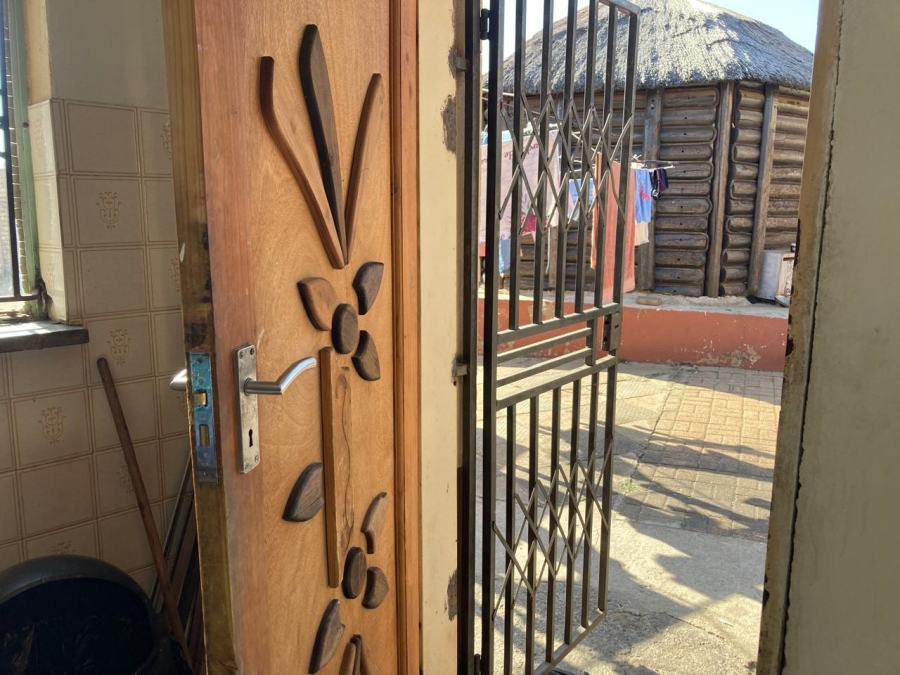 To Let 4 Bedroom Property for Rent in Witpoortjie Gauteng