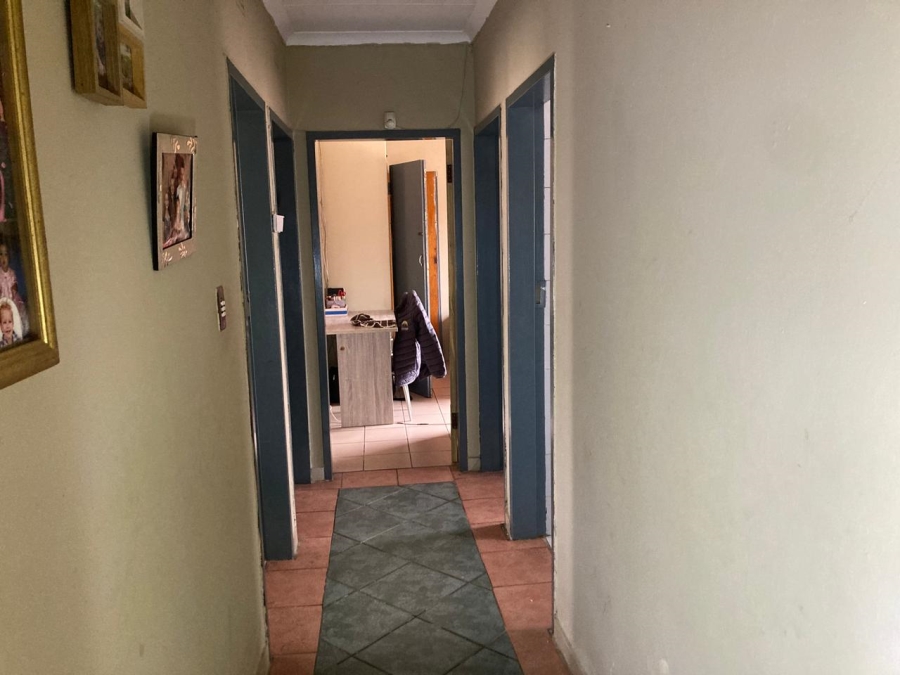 To Let 4 Bedroom Property for Rent in Witpoortjie Gauteng