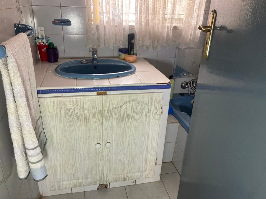 To Let 4 Bedroom Property for Rent in Witpoortjie Gauteng