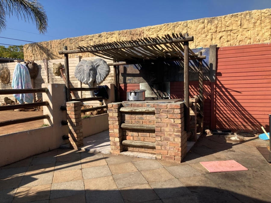 To Let 4 Bedroom Property for Rent in Witpoortjie Gauteng