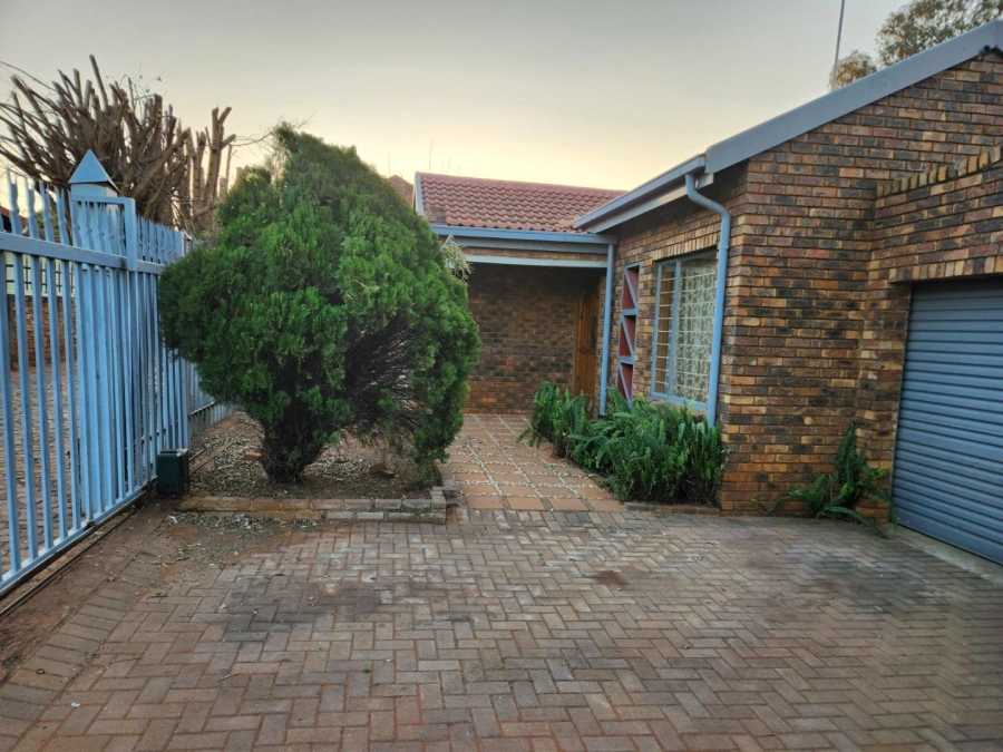 3 Bedroom Property for Sale in Amandasig Gauteng