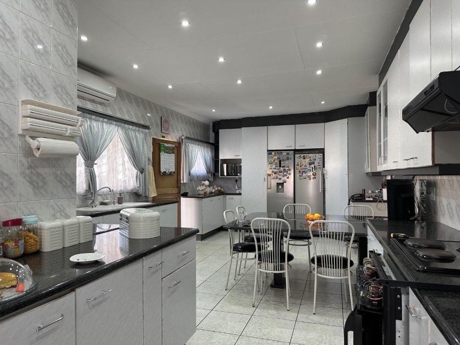 4 Bedroom Property for Sale in Erasmia Gauteng