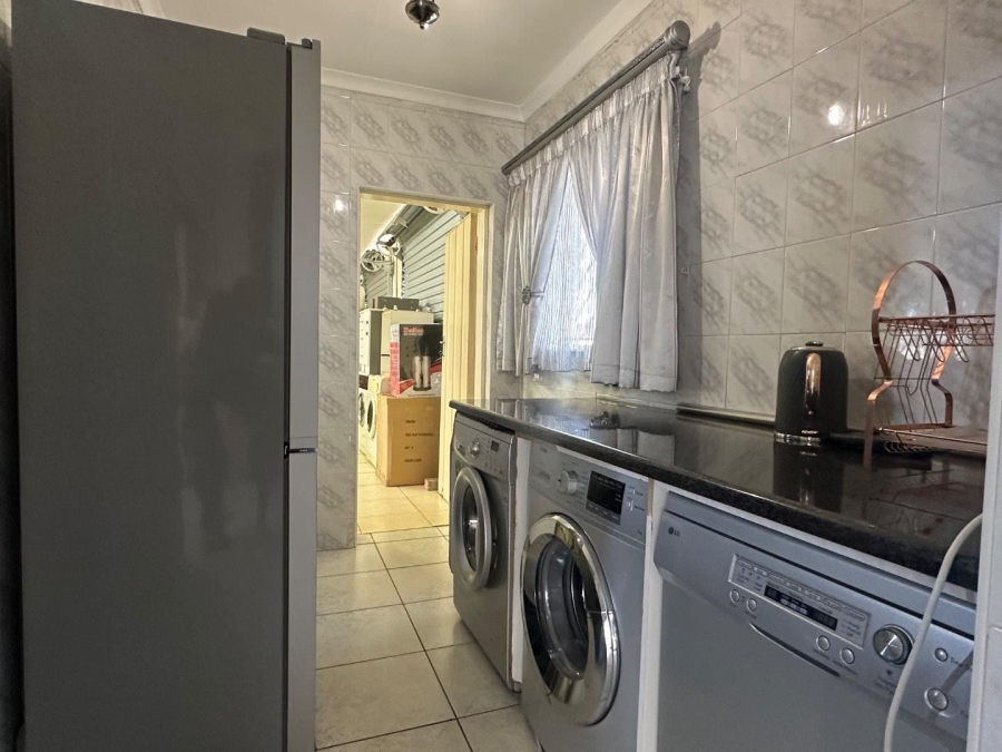 4 Bedroom Property for Sale in Erasmia Gauteng