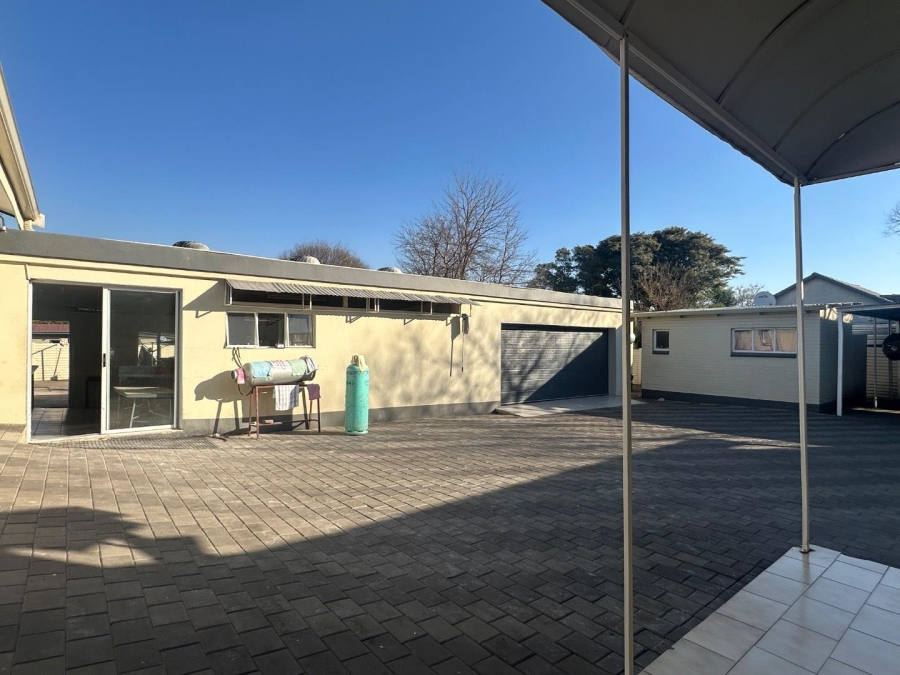 4 Bedroom Property for Sale in Erasmia Gauteng